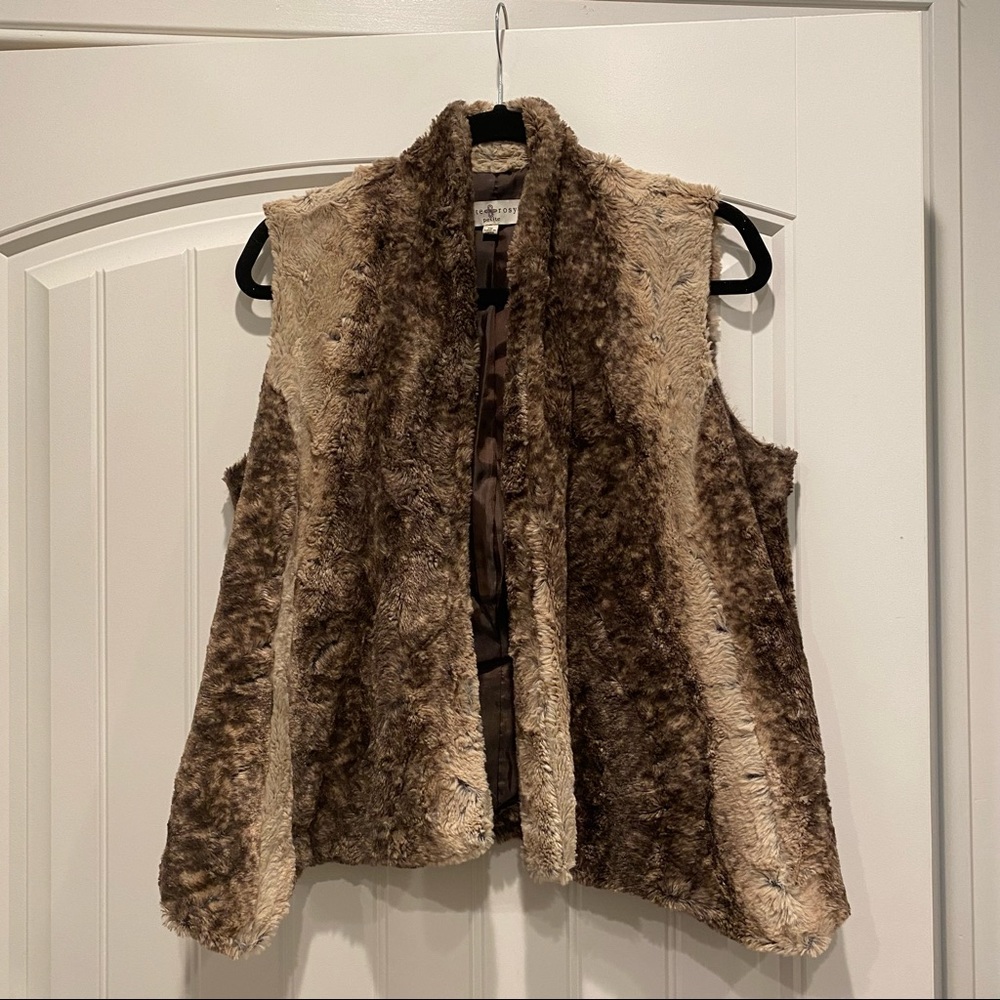 Kate Rosy Faux Fur Vest - SO soft and flattering. Excellent condition!